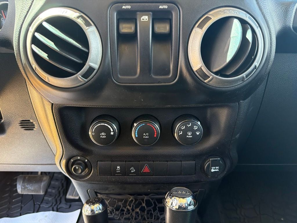 2014 Jeep Wrangler Willys Wheeler