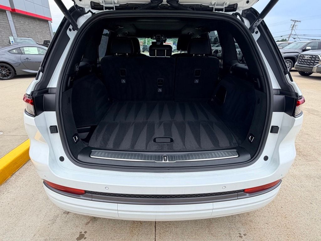 2026 Jeep Grand Cherokee Summit