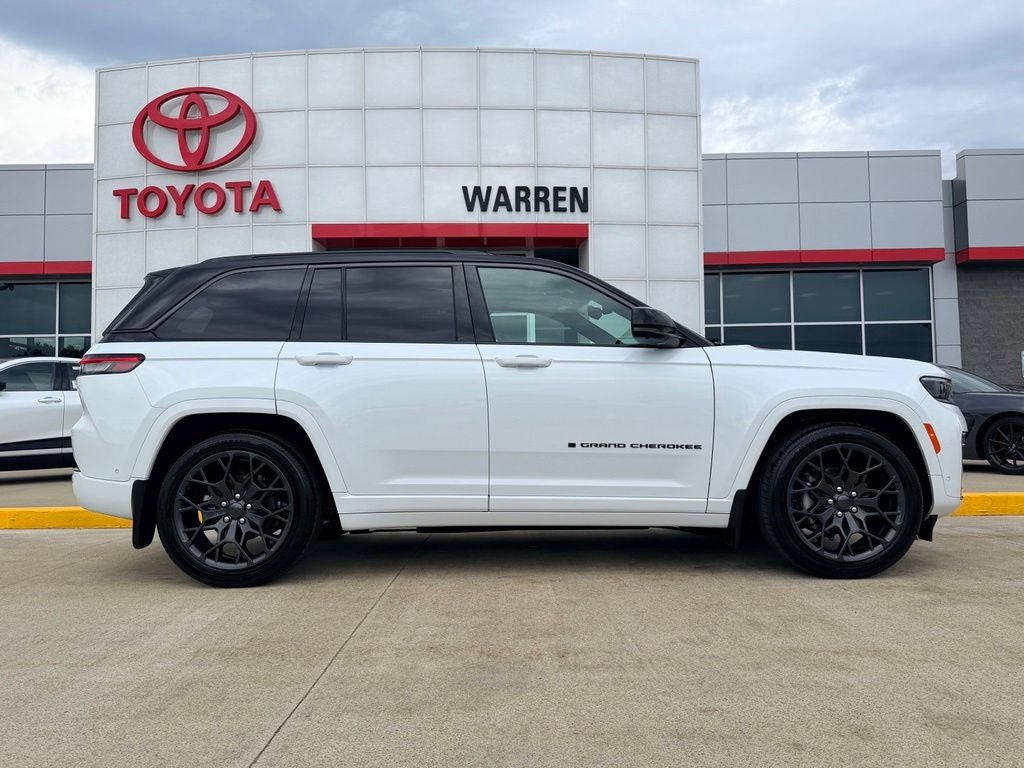 2026 Jeep Grand Cherokee Summit