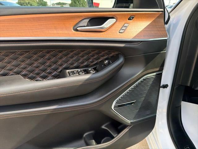 2026 Jeep Grand Cherokee Summit