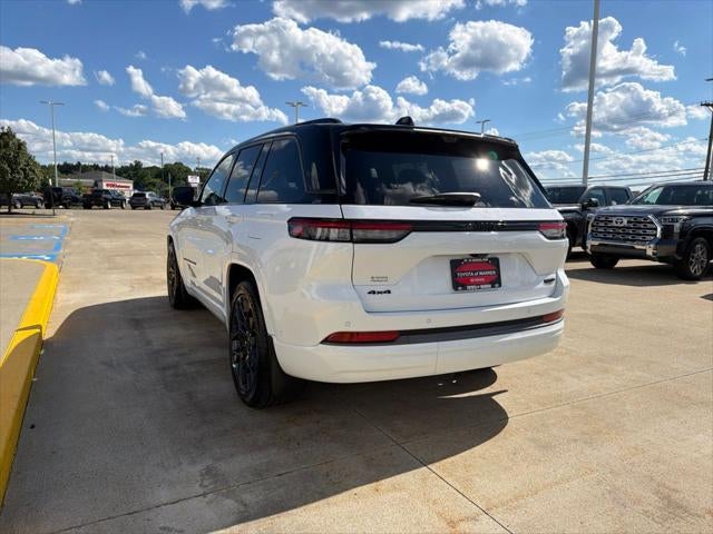 2026 Jeep Grand Cherokee Summit