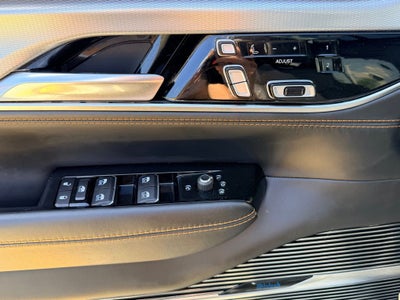 2022 Jeep Grand Wagoneer Series III