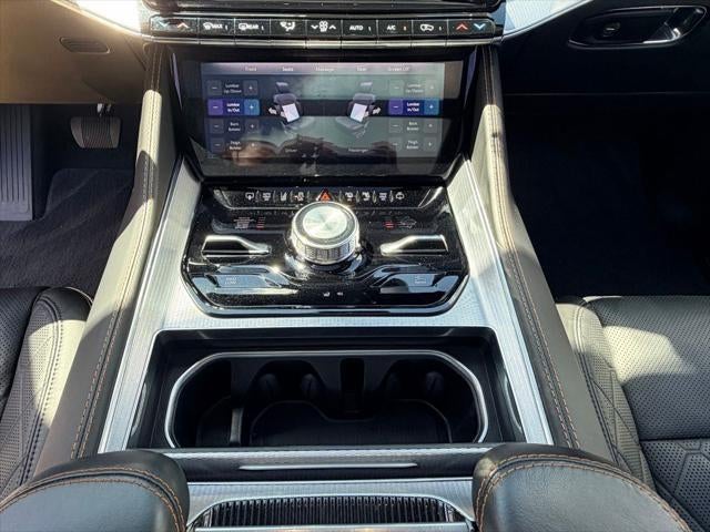 2022 Jeep Grand Wagoneer Series III