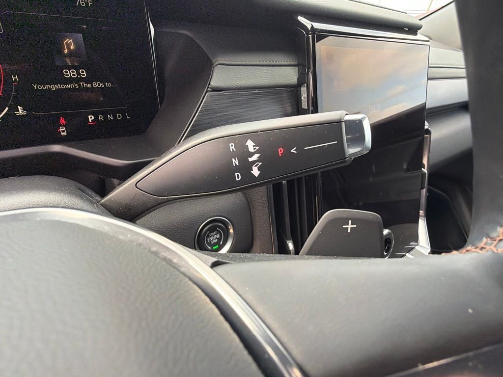 2024 GMC Acadia AT4