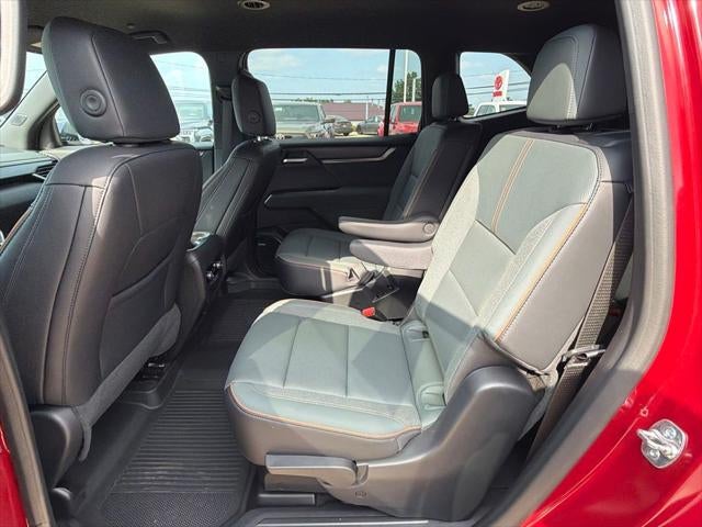 2024 GMC Acadia AT4