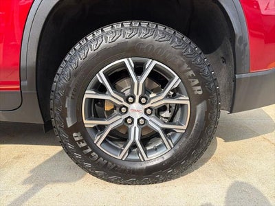 2024 GMC Acadia AT4