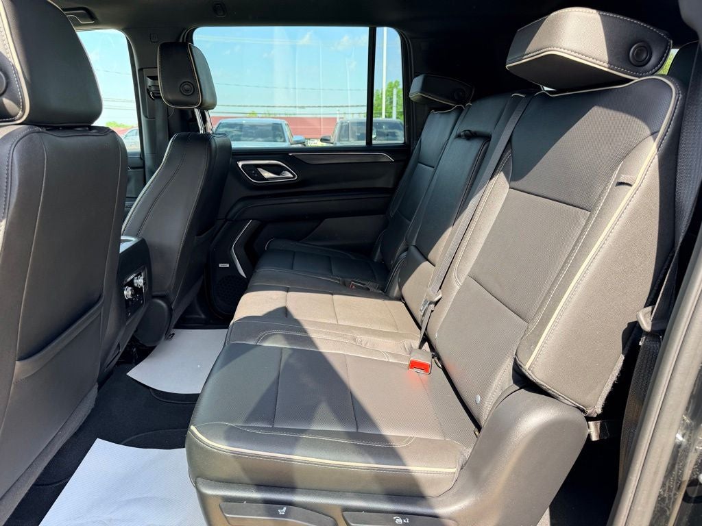2023 GMC Yukon XL SLT