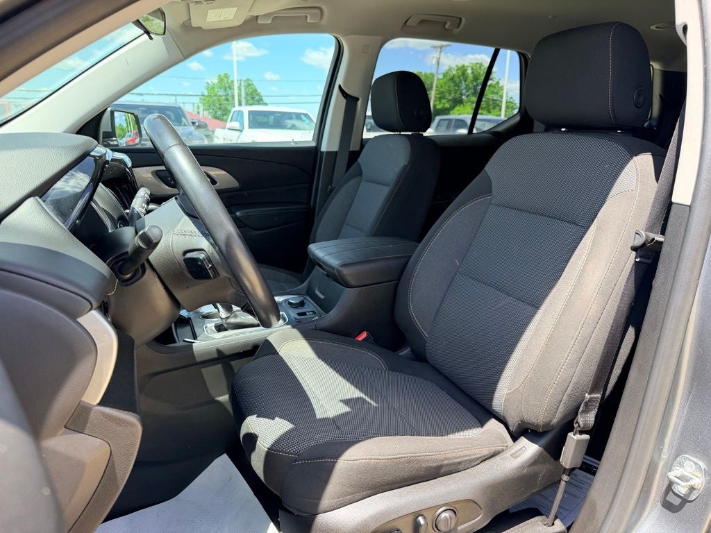 2018 Chevrolet Traverse LT Cloth w/1LT