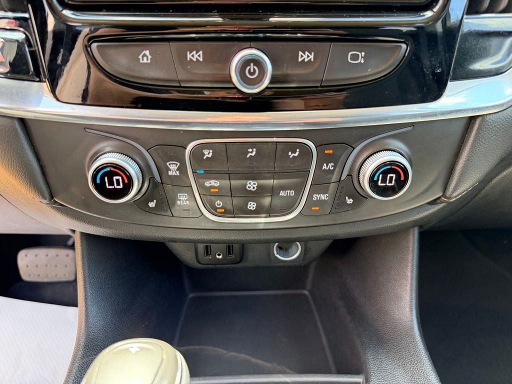 2018 Chevrolet Traverse LT Cloth w/1LT