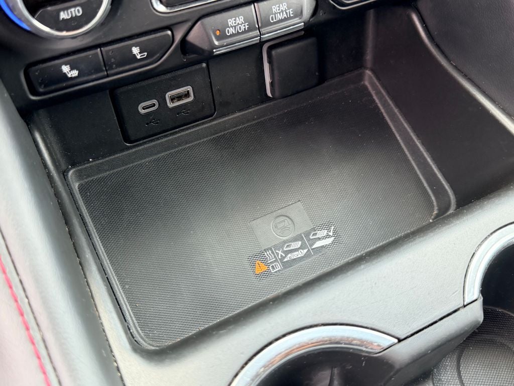 2023 Chevrolet Suburban RST