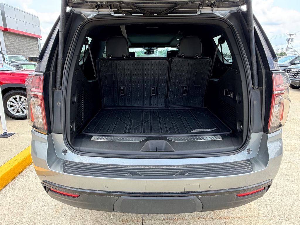 2023 Chevrolet Suburban RST