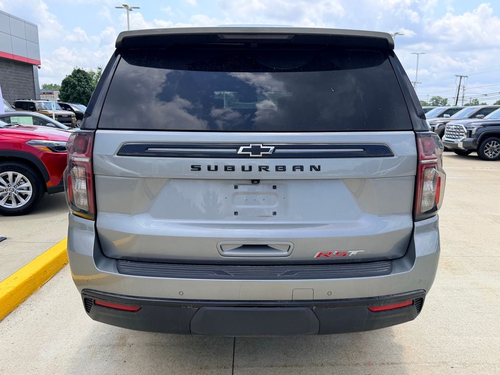 2023 Chevrolet Suburban RST