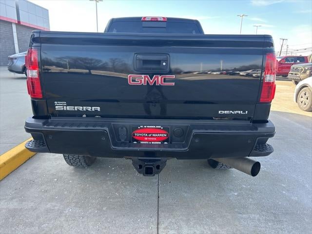 2016 GMC Sierra Denali