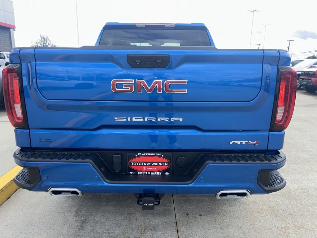 2023 GMC Sierra AT4