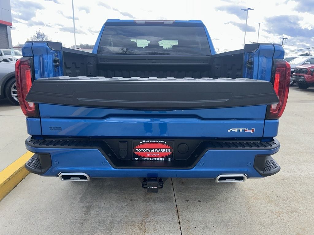 2023 GMC Sierra AT4