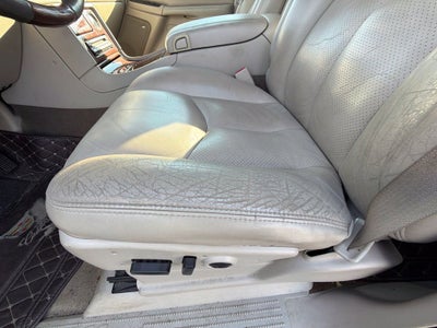 2005 Cadillac Escalade Base