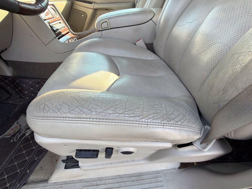 2005 Cadillac Escalade Base