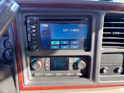 2005 Cadillac Escalade Base