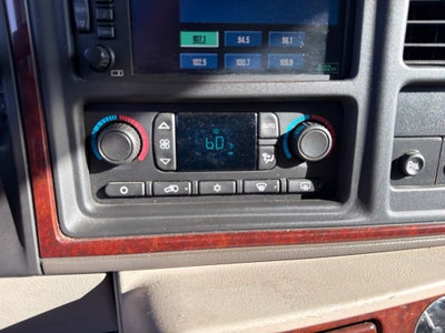 2005 Cadillac Escalade Base