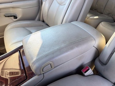 2005 Cadillac Escalade Base