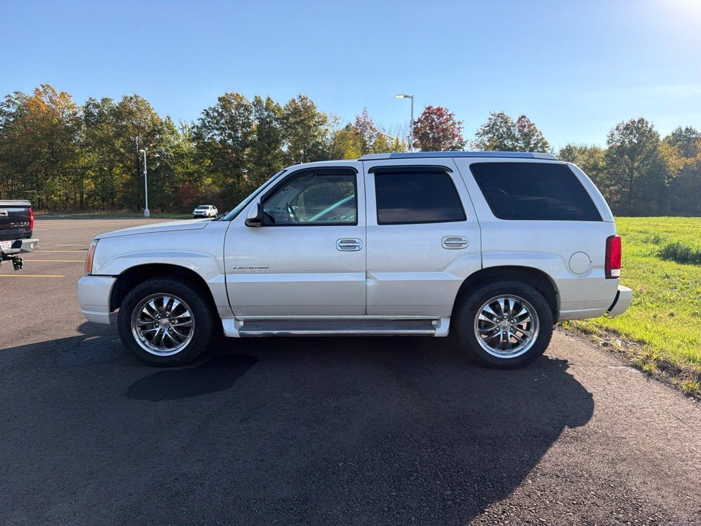 2005 Cadillac Escalade Base