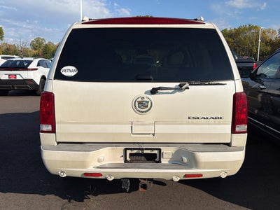2005 Cadillac Escalade Base