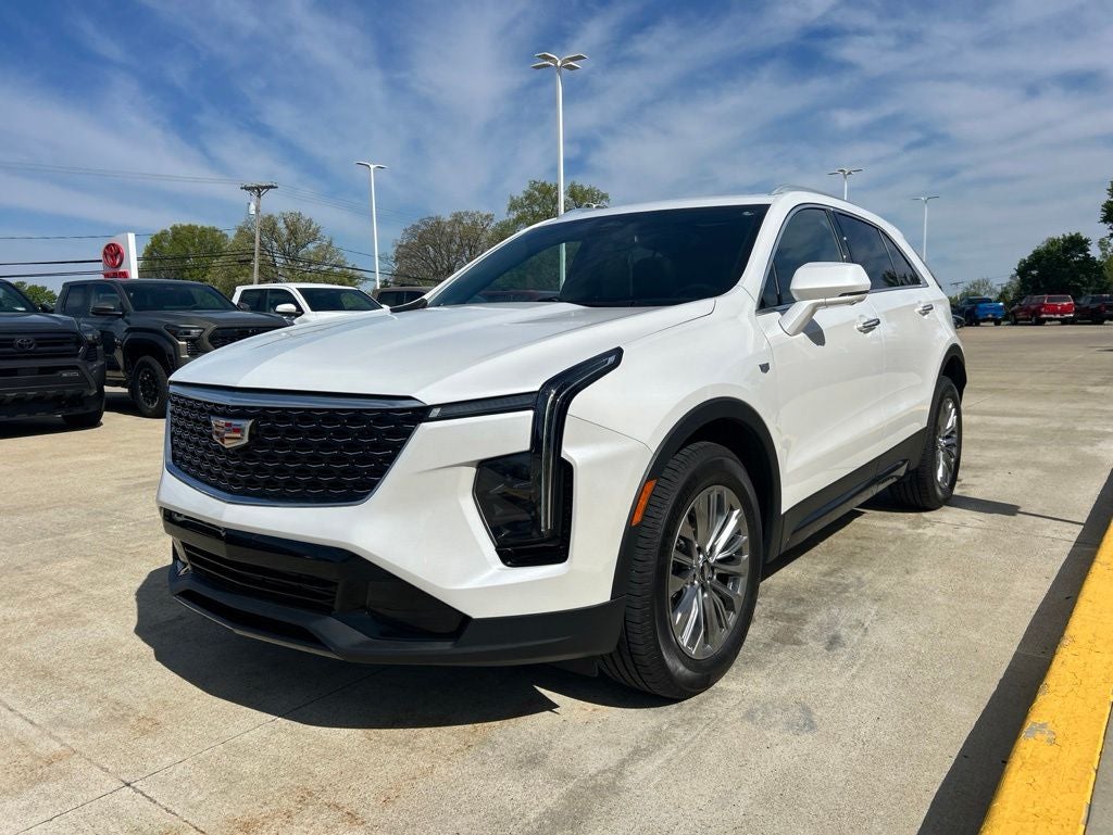 2024 Cadillac XT4 Premium Luxury