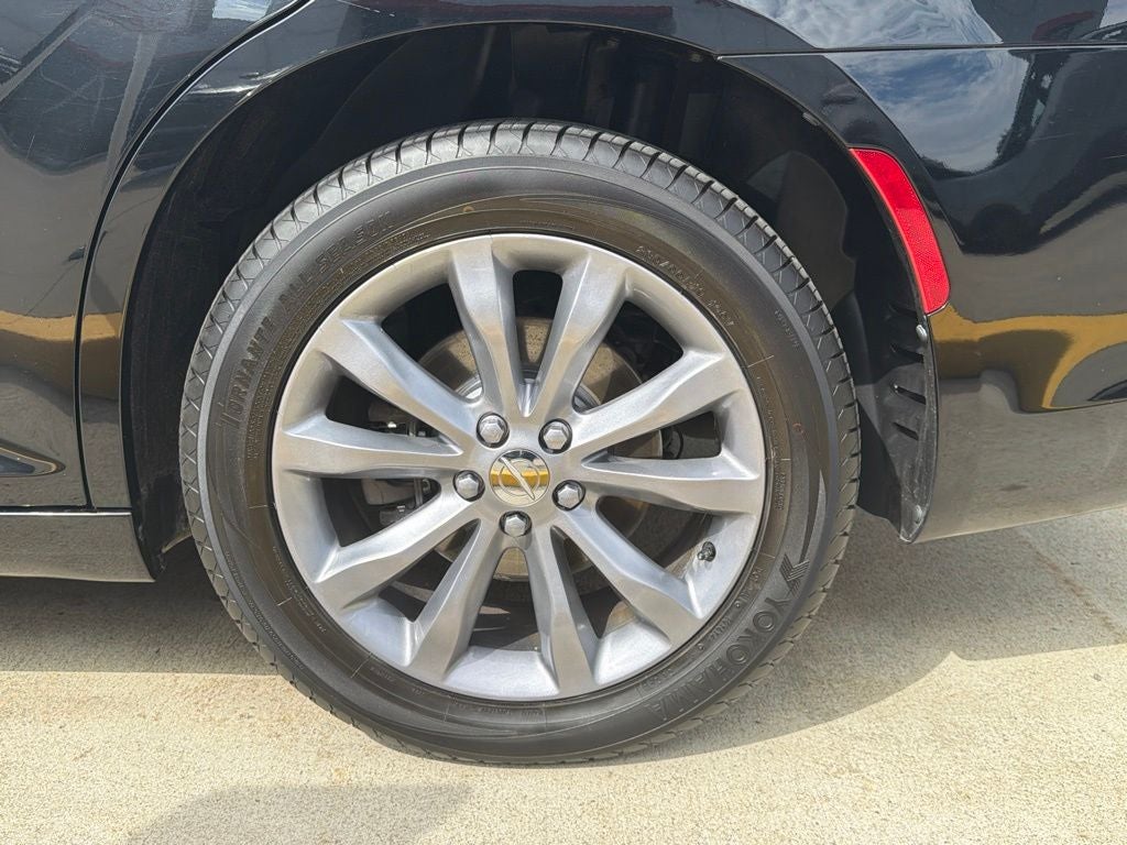 2018 Chrysler 300 Limited