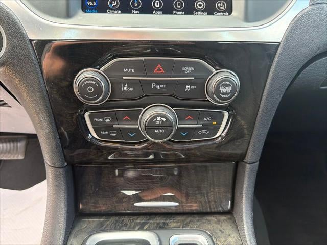 2018 Chrysler 300 Limited