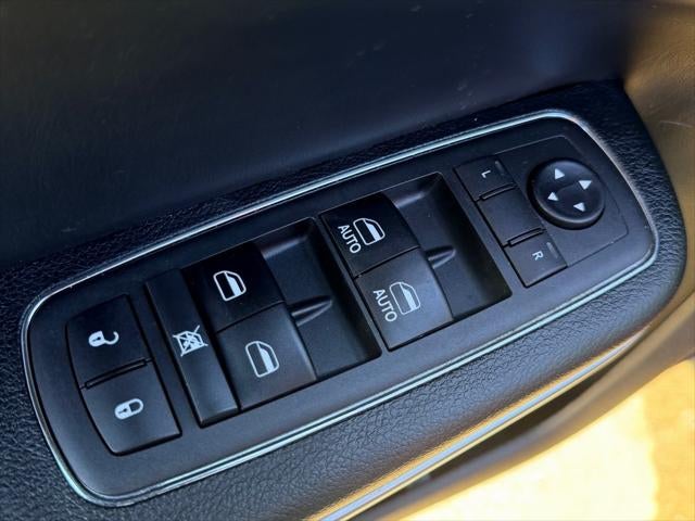 2018 Chrysler 300 Touring