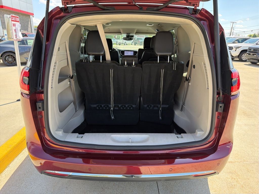 2023 Chrysler Pacifica Touring L