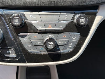 2017 Chrysler Pacifica Touring L Plus
