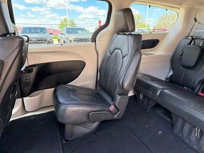 2017 Chrysler Pacifica Touring L Plus