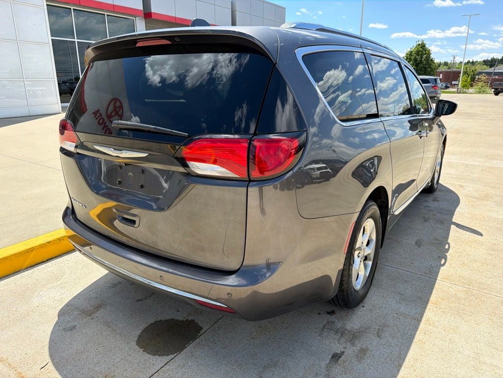 2017 Chrysler Pacifica Touring L Plus