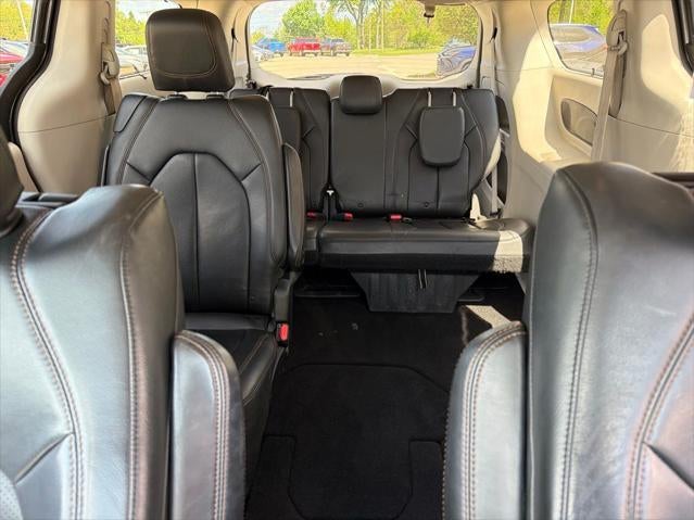2017 Chrysler Pacifica Touring L Plus