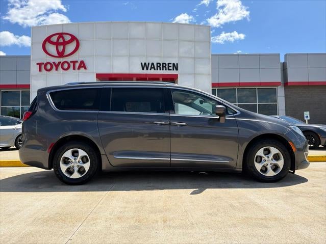 2017 Chrysler Pacifica Touring L Plus