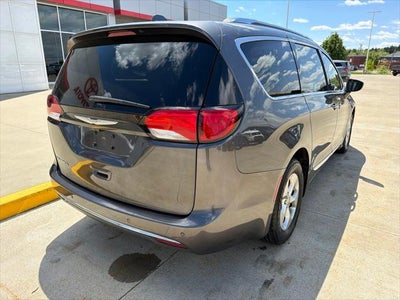 2017 Chrysler Pacifica Touring L Plus