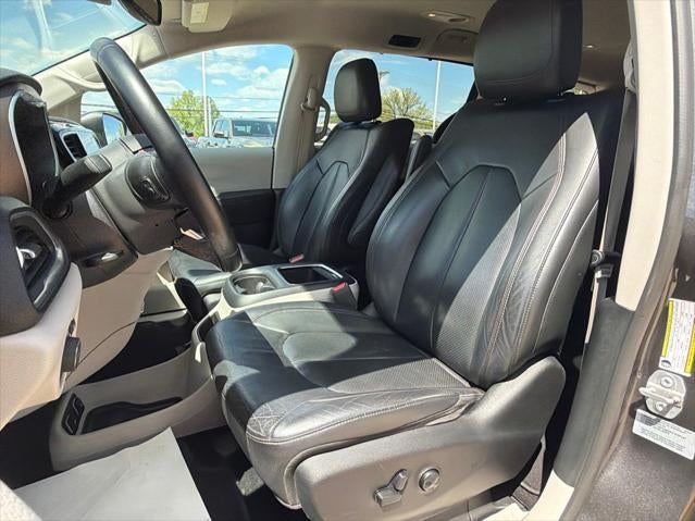 2017 Chrysler Pacifica Touring L Plus