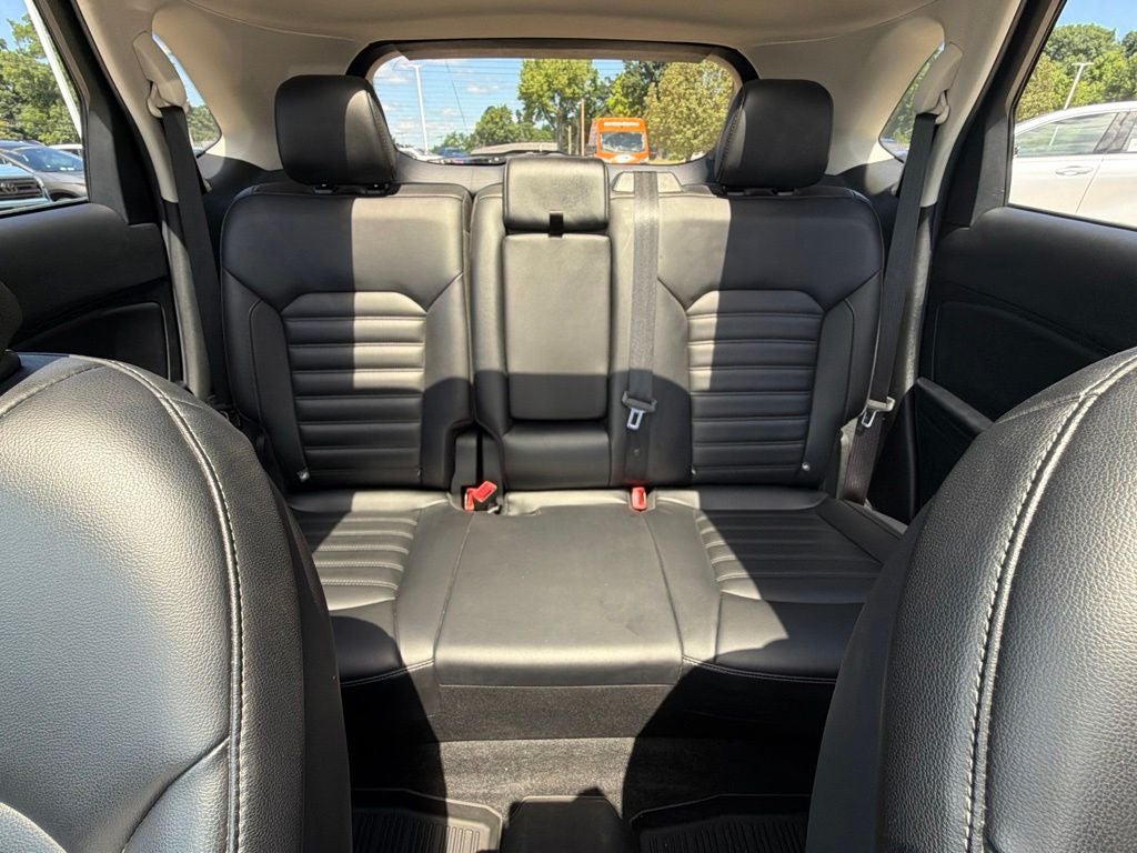 2022 Ford Edge SEL