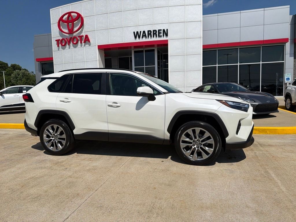 2022 Toyota RAV4 XLE Premium