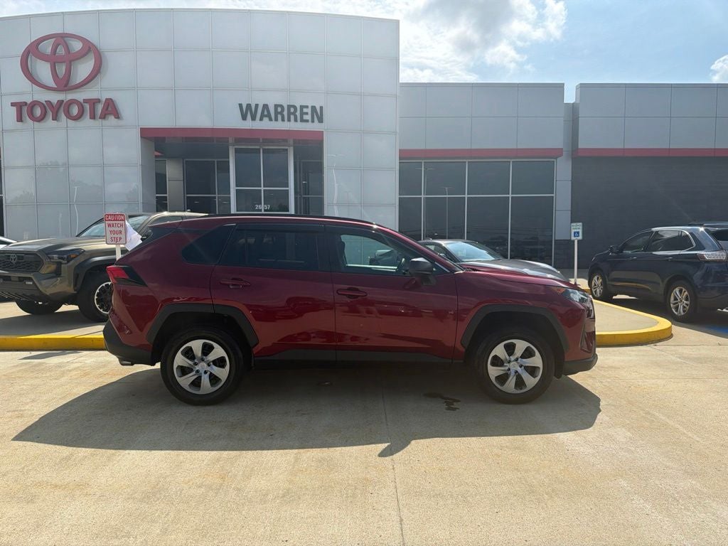 2021 Toyota RAV4 LE