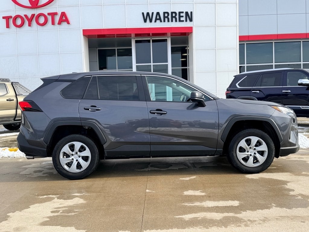 2023 Toyota RAV4 LE
