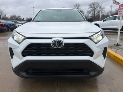 2023 Toyota RAV4 LE