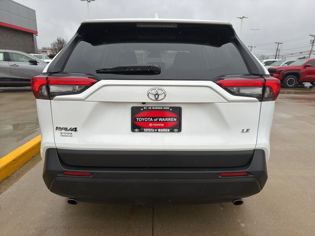 2023 Toyota RAV4 LE