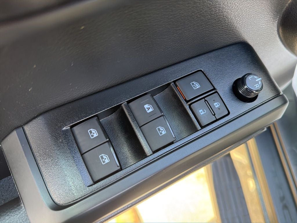 2023 Toyota TACOMA SR SR V6