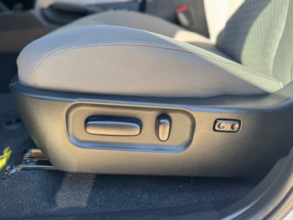 2023 Toyota TACOMA SR5 SR5 V6