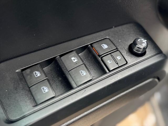 2023 Toyota TACOMA SR SR V6