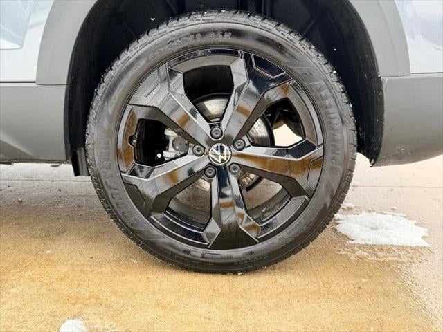 2025 Volkswagen Taos 1.5T SEL