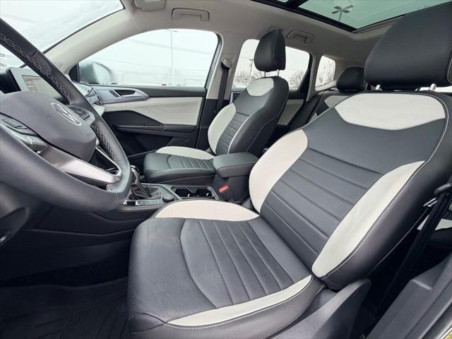 2025 Volkswagen Taos 1.5T SEL