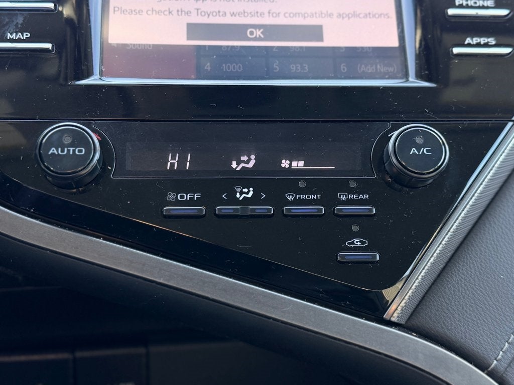 2019 Toyota CAMRY SE